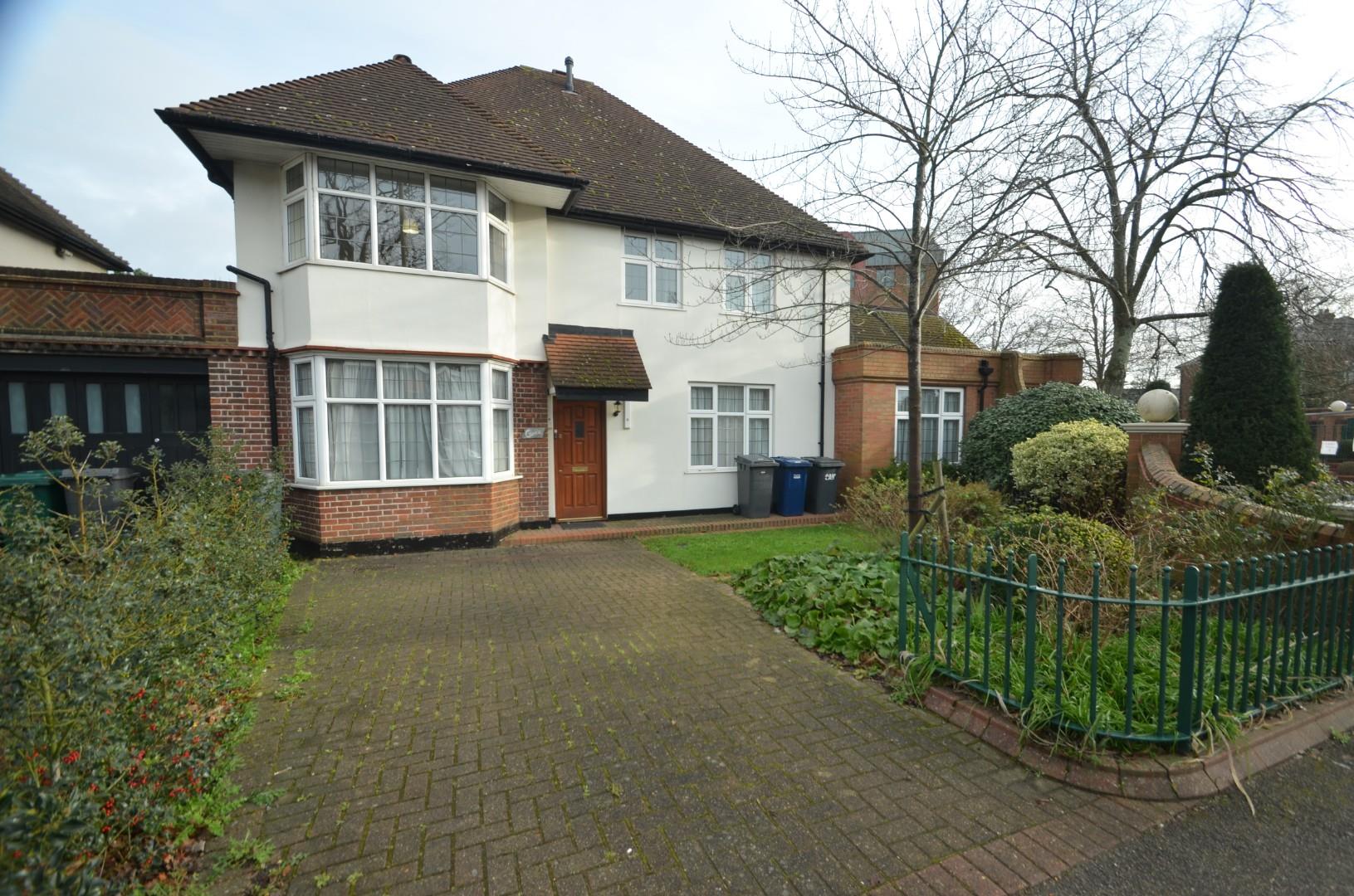 The Ridgeway, Mill Hill